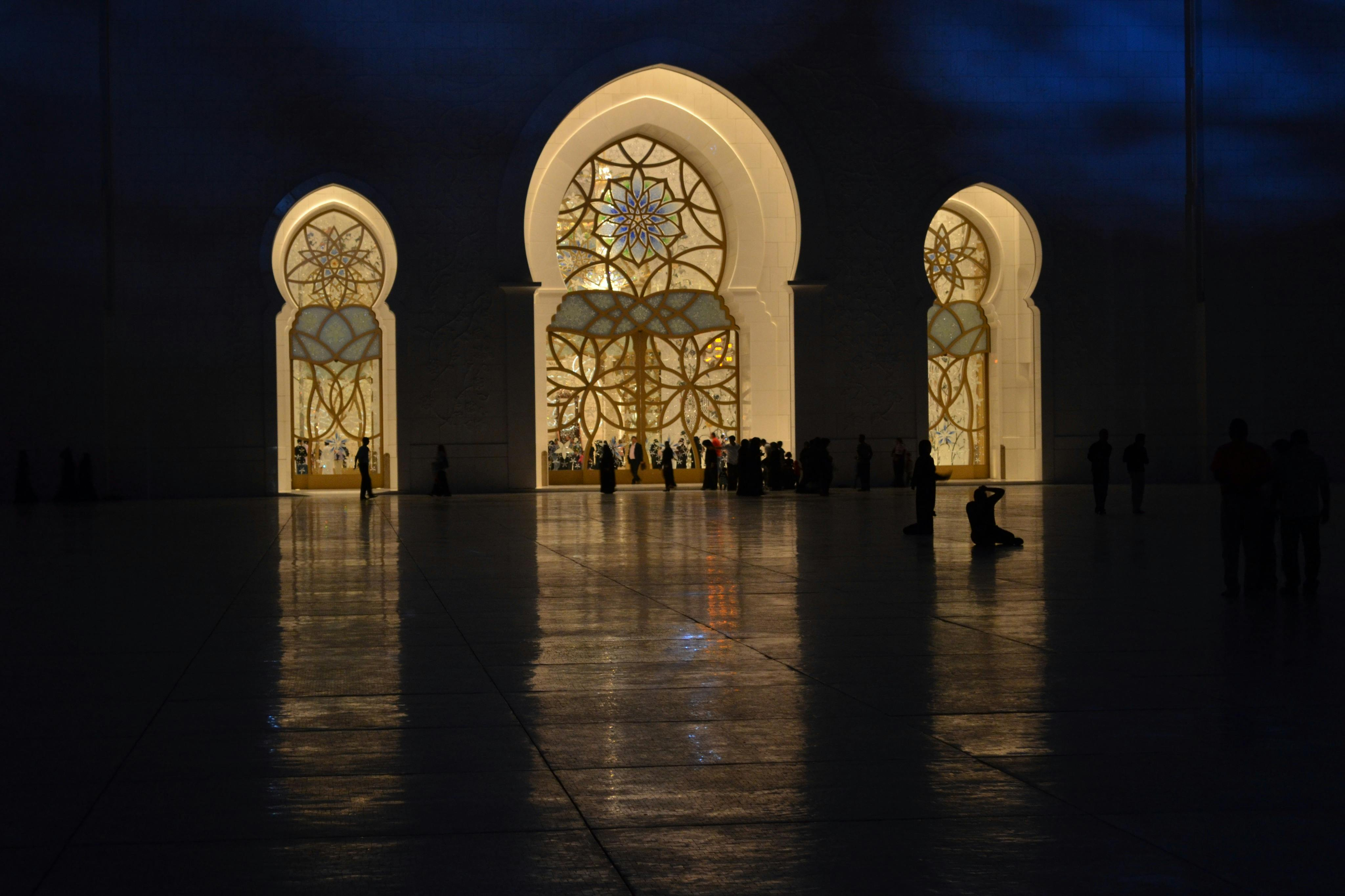 Abu Dhabi: Guided Morning City Tour from Dubai - Photo 1 of 3